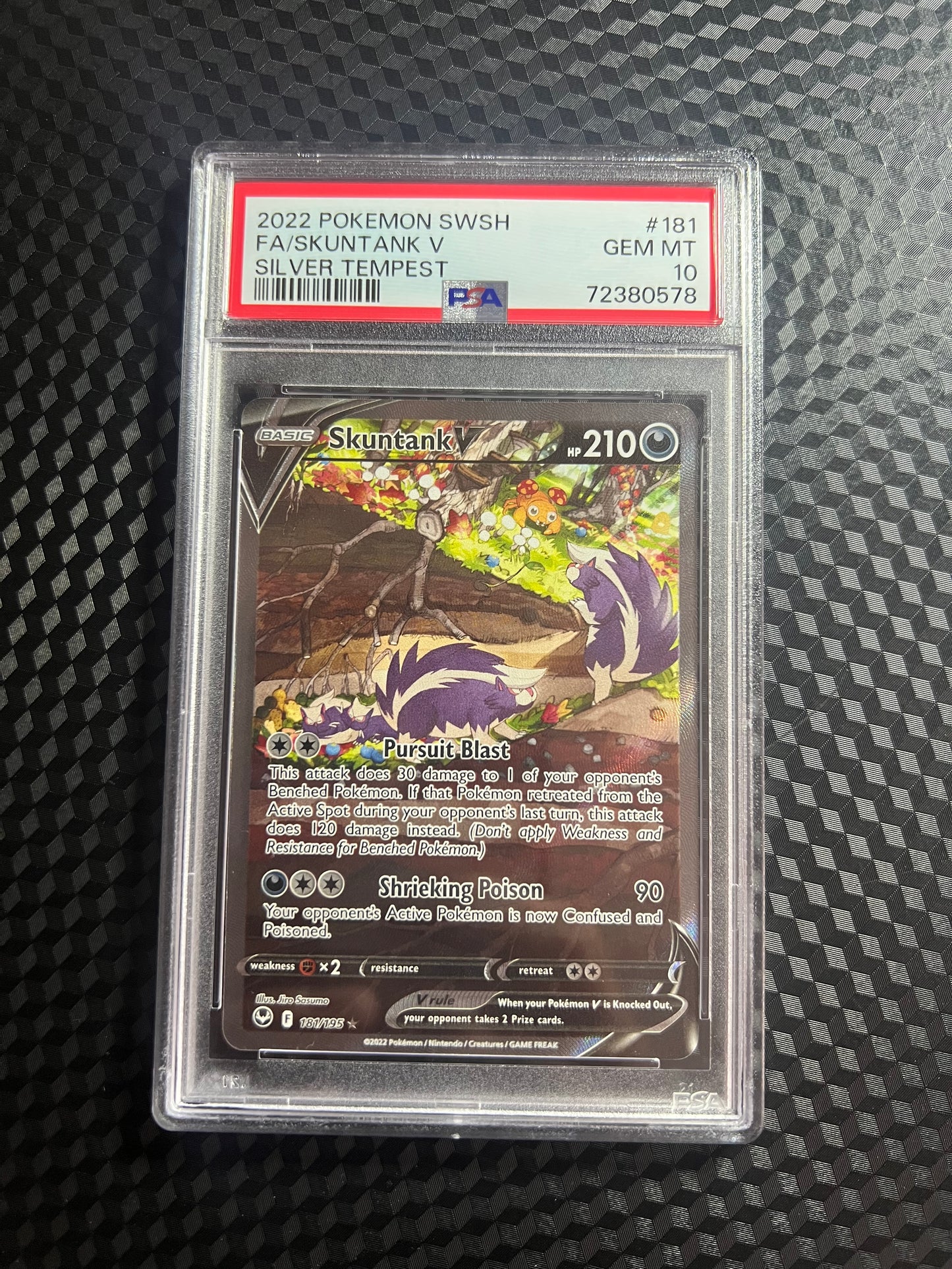 2022 POKEMON SWSH / SKUNKTANK V / PSA 10